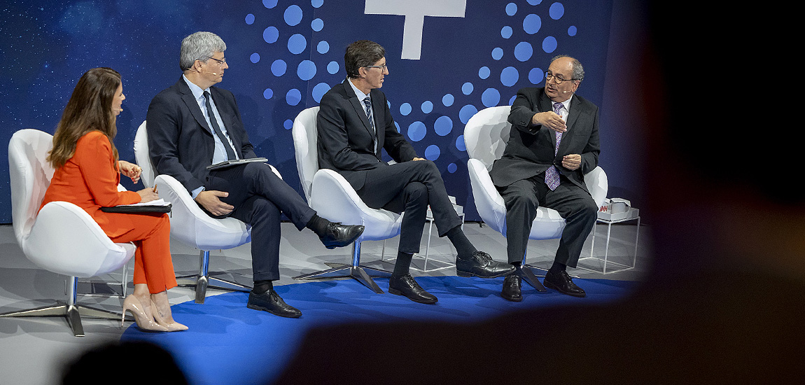 Fotografia da sessão do CNN Portugal Summit