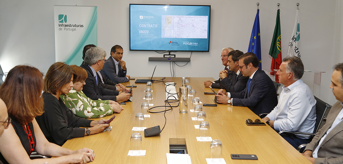 Imagem - Cerimónia assinatura contrato EN222